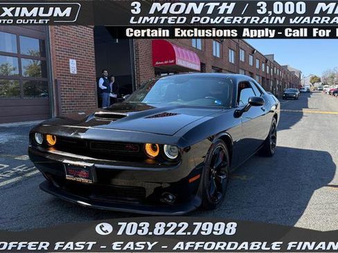 Used 2019 Dodge Challenger R/T image 1