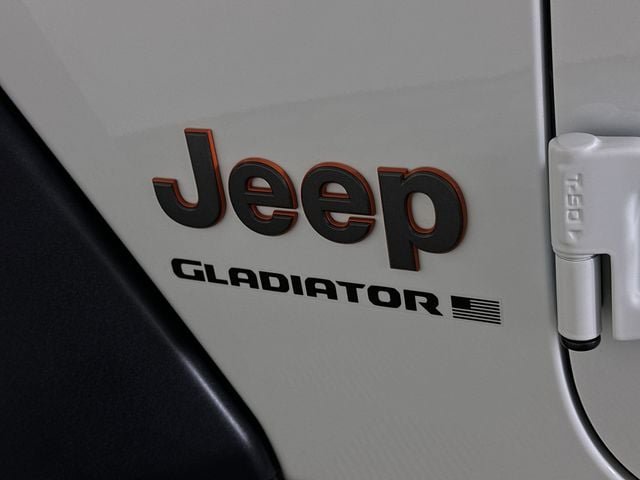 Used 2024 Jeep Gladiator Mojave w/ Convenience Group AWD/4WD image 32