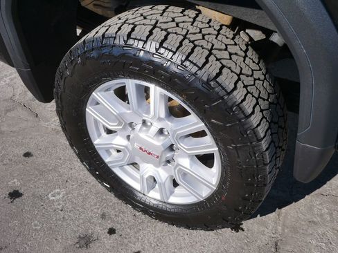 Used 2022 GMC Sierra 2500 SLT image 8