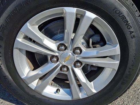 Used 2015 Chevrolet Equinox LT image 8