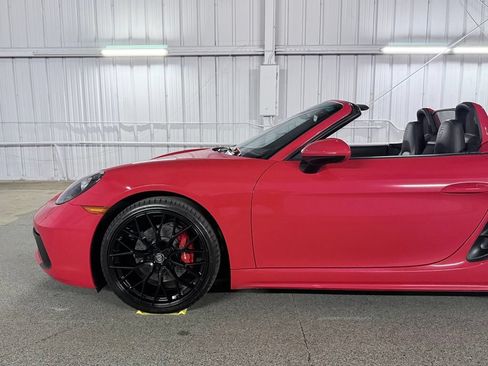 Used 2018 Porsche 718 Boxster RWD image 12