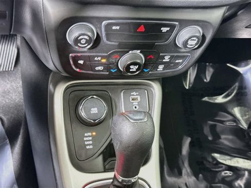 Used 2021 Jeep Compass Sport AWD/4WD image 8
