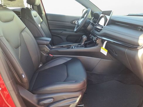 New 2026 Jeep Compass Latitude image 22