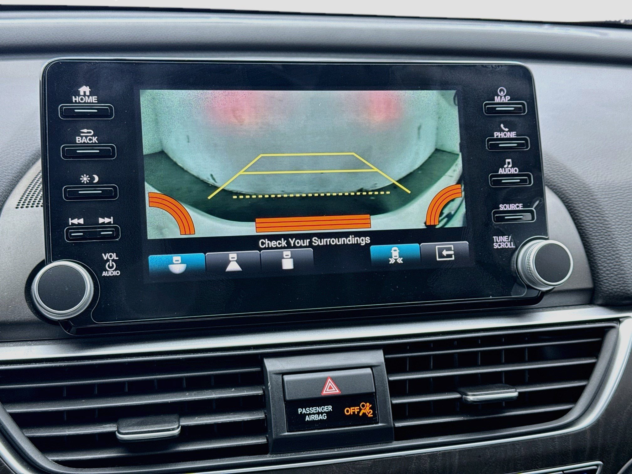 Used 2019 Honda Accord Touring image 10