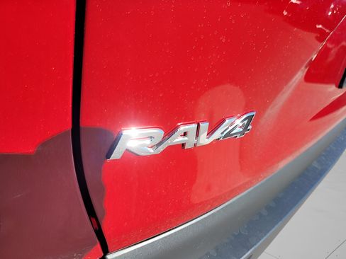 Used 2025 Toyota RAV4 XLE image 14