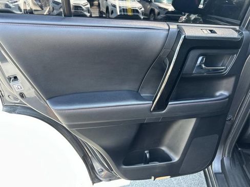 Used 2020 Toyota 4Runner Venture w/ Moonroof Package AWD/4WD image 21