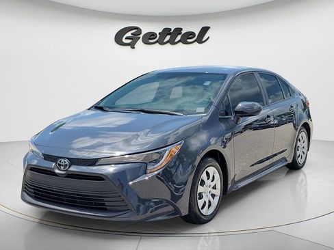 Certified 2024 Toyota Corolla LE FWD image 1
