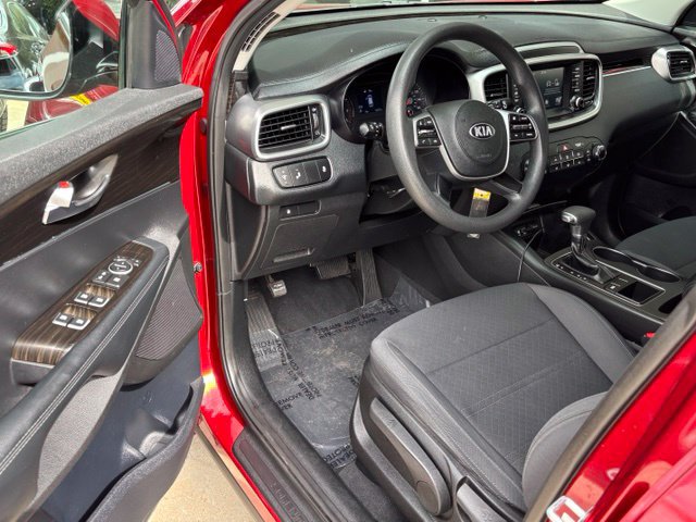 Used 2019 Kia Sorento FWD image 7
