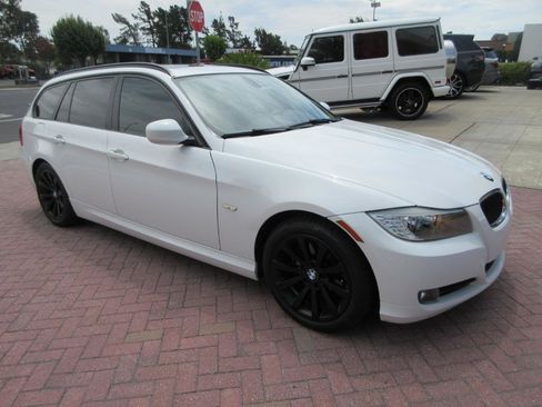 Used 2011 BMW 328i Wagon RWD image 55