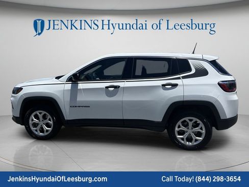 Used 2024 Jeep Compass Sport w/ Mopar Graphics Package AWD/4WD image 8