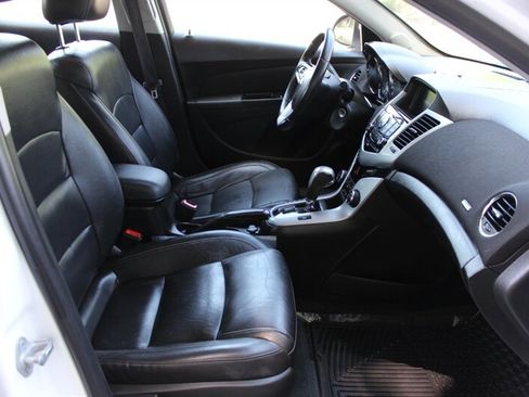 Used 2013 Chevrolet Cruze LT w/ RS Package FWD image 17