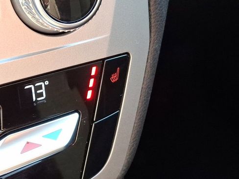 Used 2021 Ford Explorer XLT image 29