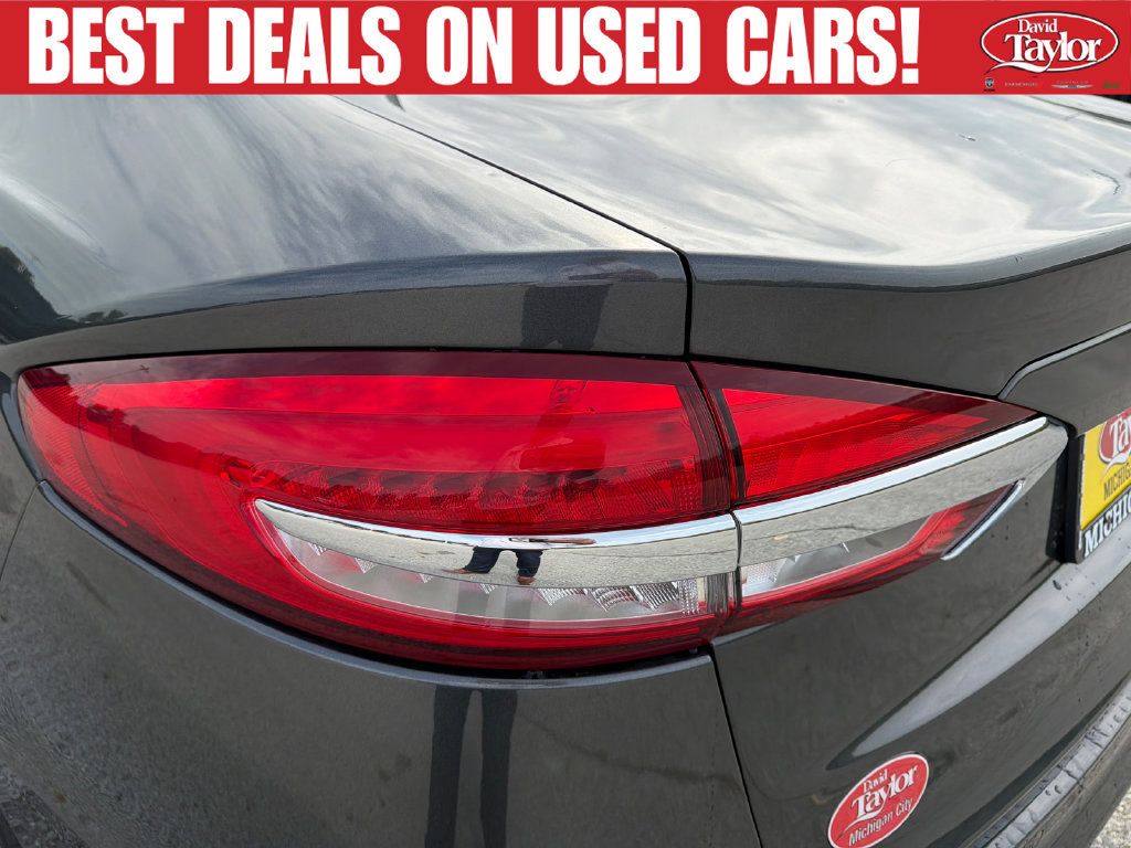 Used 2019 Ford Fusion SE FWD image 40