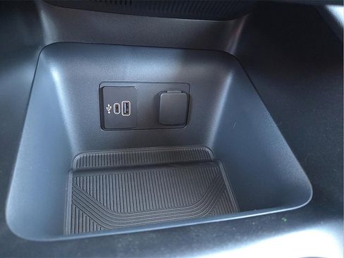 New 2026 Ford Explorer Active image 16