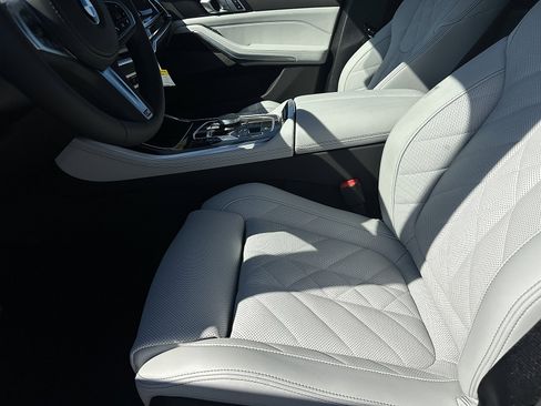 New 2026 BMW X5 sDrive40i w/ M Sport Package image 19