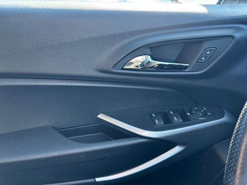 Used 2024 Chevrolet Trax RS w/ Driver Confidence Package image 23