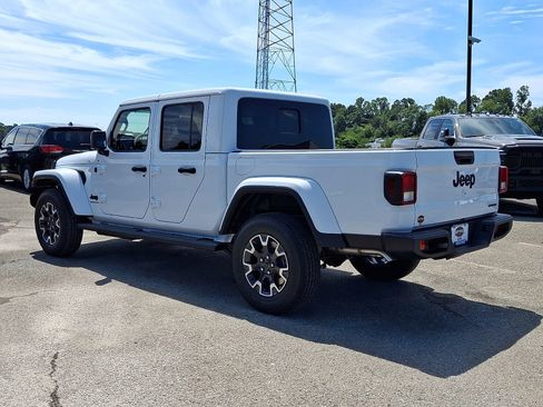 New 2026 Jeep Gladiator Sport AWD/4WD image 3