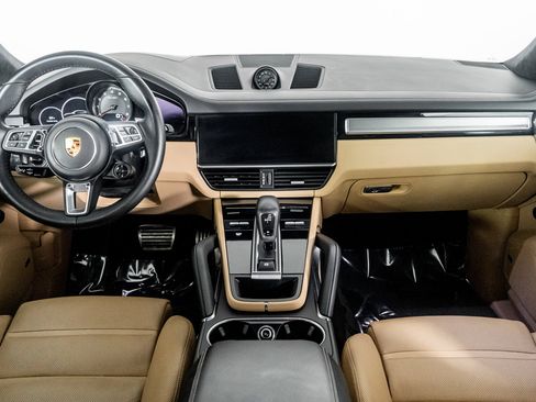 Used 2023 Porsche Cayenne Turbo w/ Premium Package Plus (PI3) image 38