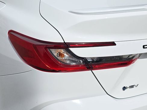 Used 2025 Toyota Camry SE FWD image 36