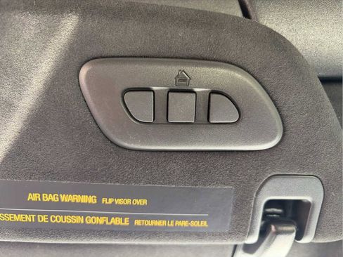 Used 2022 Chevrolet Corvette Stingray Premium Cpe w/ Z51 Performance Package image 23