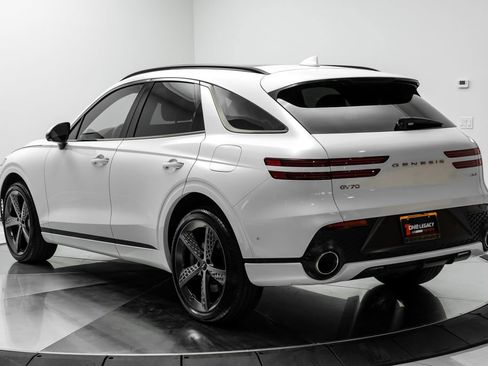 Used 2025 Genesis GV70 2.5T w/ Sport Prestige Package AWD/4WD image 11