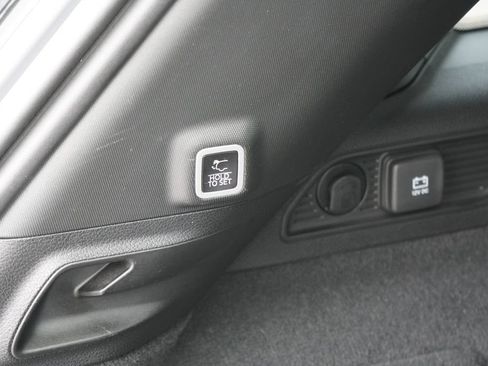 Used 2022 Jeep Grand Cherokee Trailhawk AWD/4WD image 10