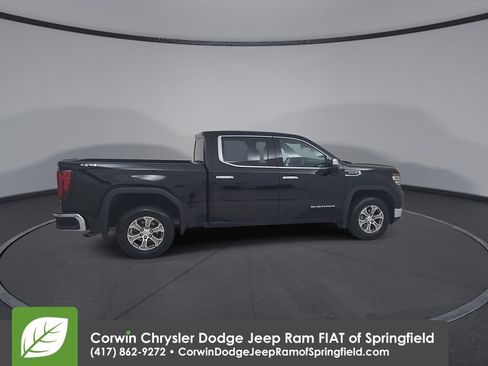 Used 2025 GMC Sierra 1500 SLT AWD/4WD image 16