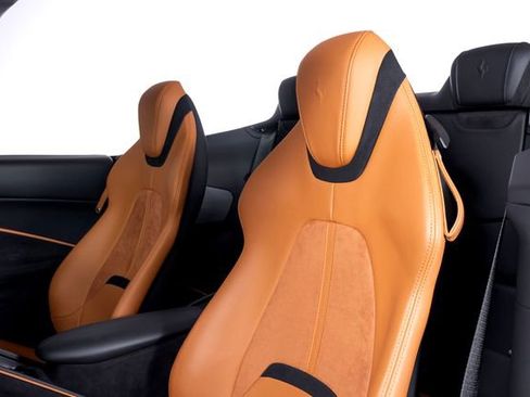 Certified 2024 Ferrari Roma Spider RWD image 21