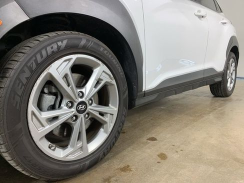 Used 2023 Hyundai Kona SEL image 2