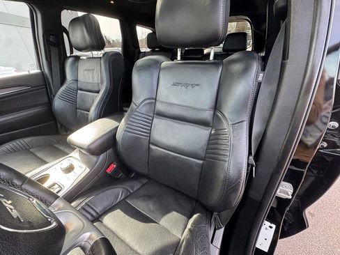 Used 2018 Jeep Grand Cherokee SRT image 41