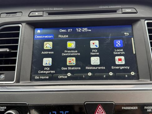 Used 2015 Hyundai Sonata Limited w/ Option Group 05 image 22