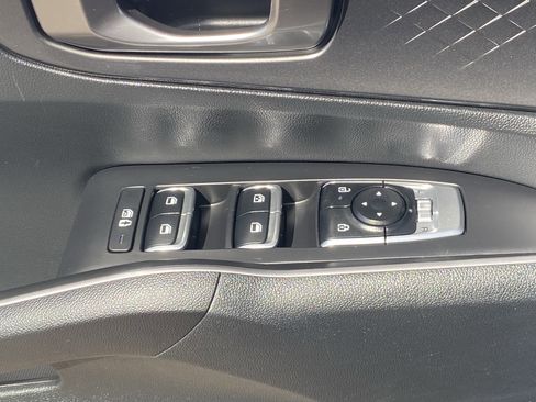 Certified 2025 Kia Sorento S w/ Panoramic Sunroof Package FWD image 19