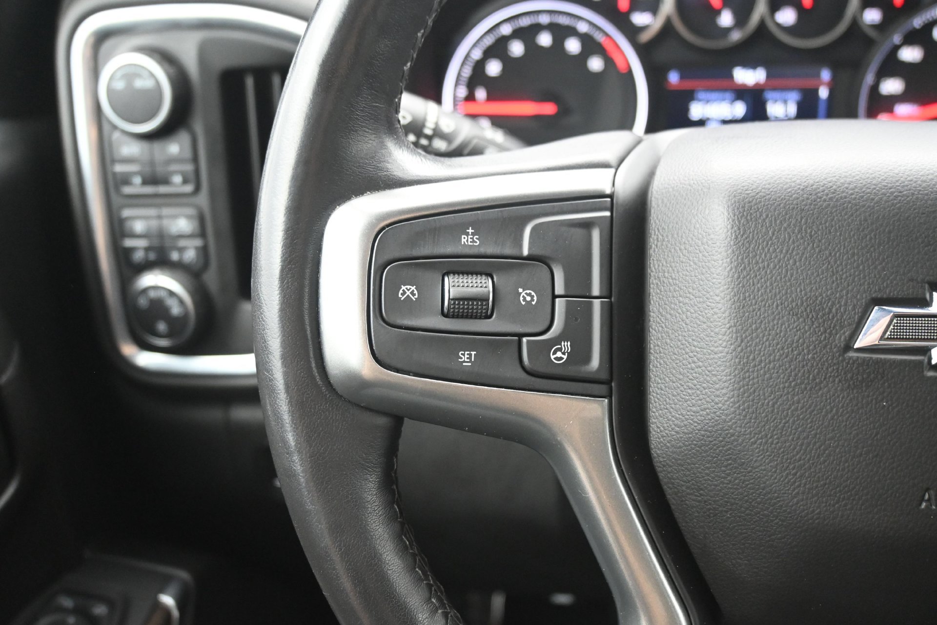 Used 2021 Chevrolet Silverado 1500 LT Trail Boss w/ Bed Protection Package AWD/4WD image 19