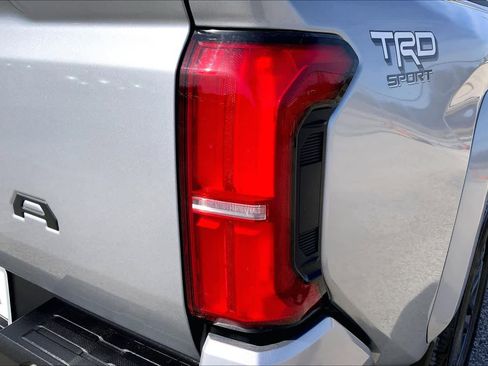 Used 2024 Toyota Tacoma TRD Sport image 30