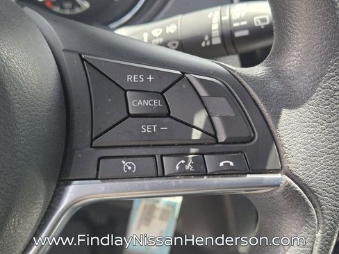 Used 2017 Nissan Rogue S AWD/4WD image 24
