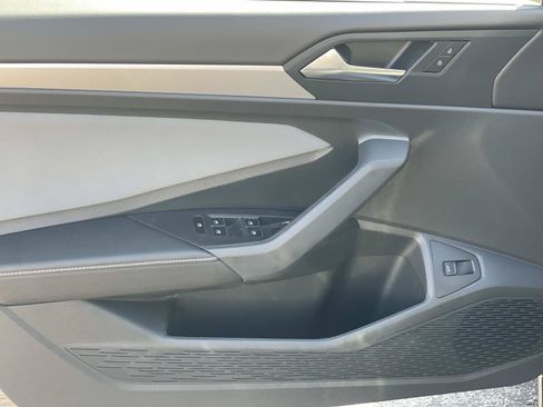 New 2026 Volkswagen Jetta SE FWD image 22