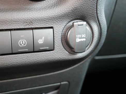 Used 2018 Jeep Wrangler Unlimited Sahara AWD/4WD image 32