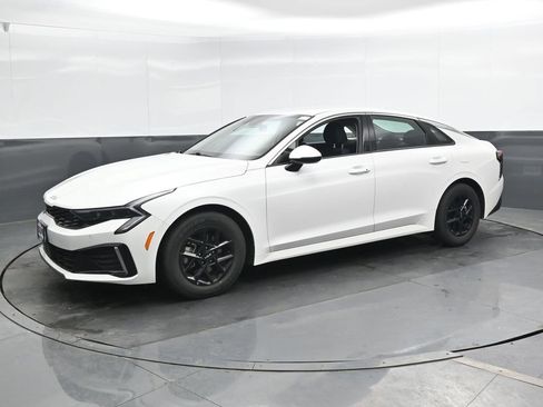 Used 2025 Kia K5 LXS image 7