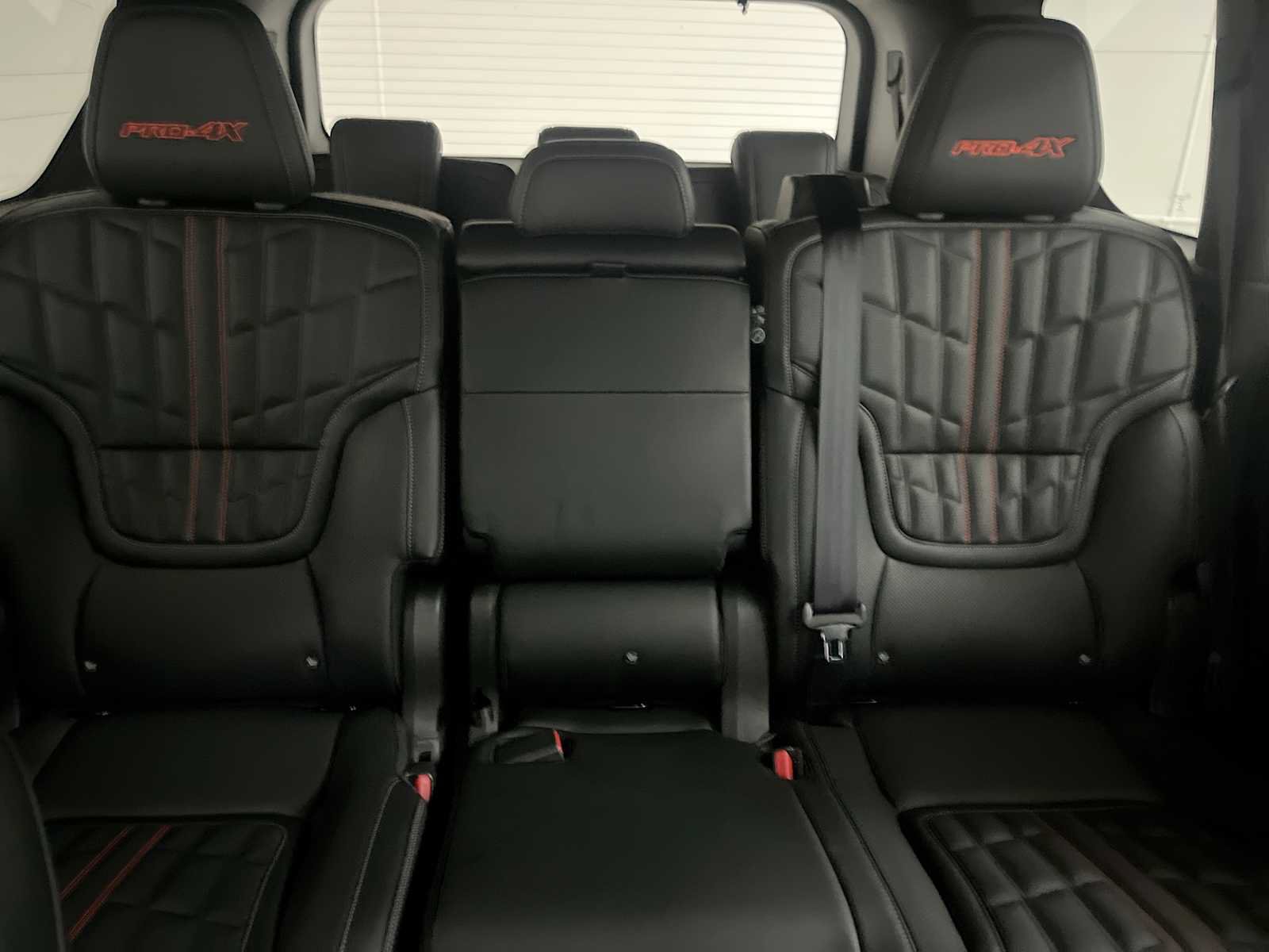 Used 2026 Nissan Armada PRO-4X AWD/4WD image 13