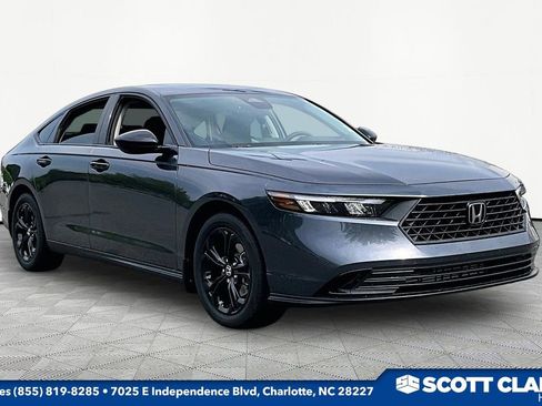 Used 2025 Honda Accord SE image 1
