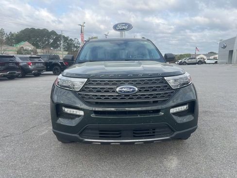 Used 2021 Ford Explorer XLT w/ Equipment Group 202A image 2