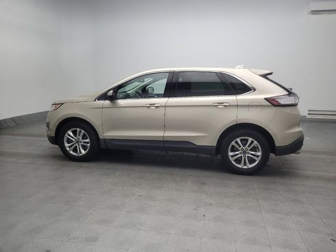 Used 2018 Ford Edge Titanium w/ Technology Package FWD image 3