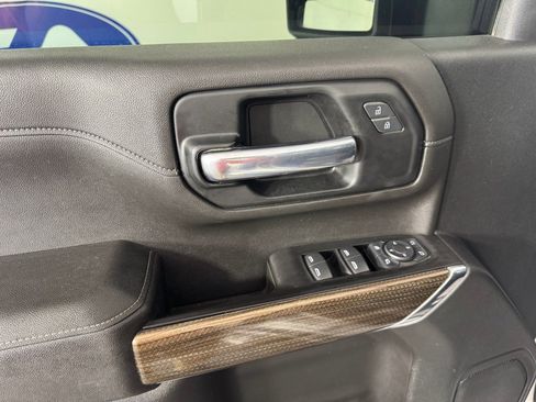 Used 2021 Chevrolet Silverado 1500 LT image 11