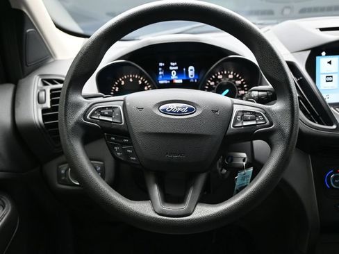 Used 2017 Ford Escape SE w/ Equipment Group 201A FWD image 14