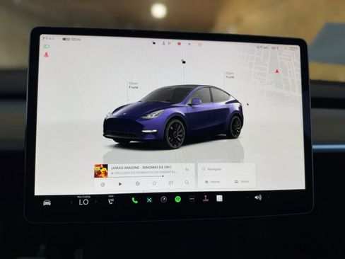 Used 2023 Tesla Model Y Performance image 22