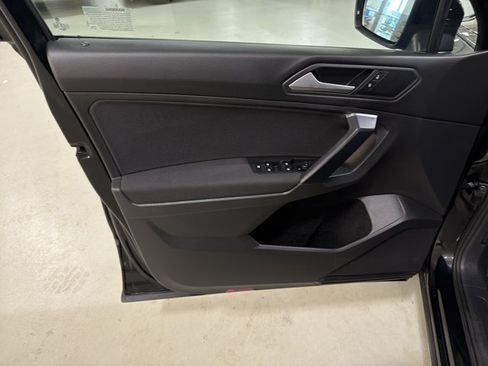 Used 2021 Volkswagen Tiguan S FWD image 19