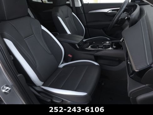 Used 2025 Buick Envision Sport Touring image 41