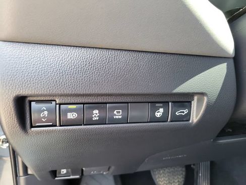Used 2021 Toyota Venza Limited w/ Advanced Technology Package AWD/4WD image 24