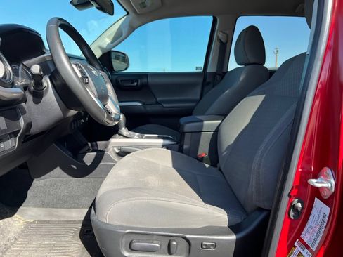 Used 2023 Toyota Tacoma SR5 RWD image 12