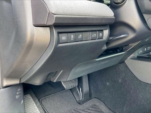 New 2026 Toyota Camry LE w/ Convenience Package FWD image 19